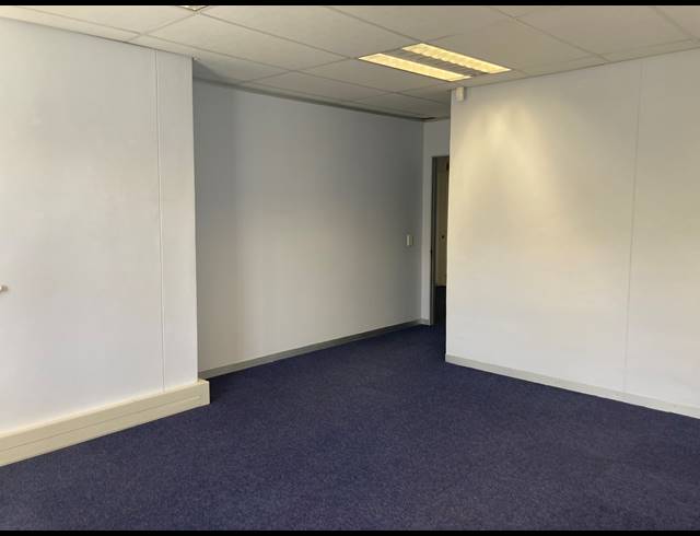 620M² OFFICE TO LET IN KENILWORTH